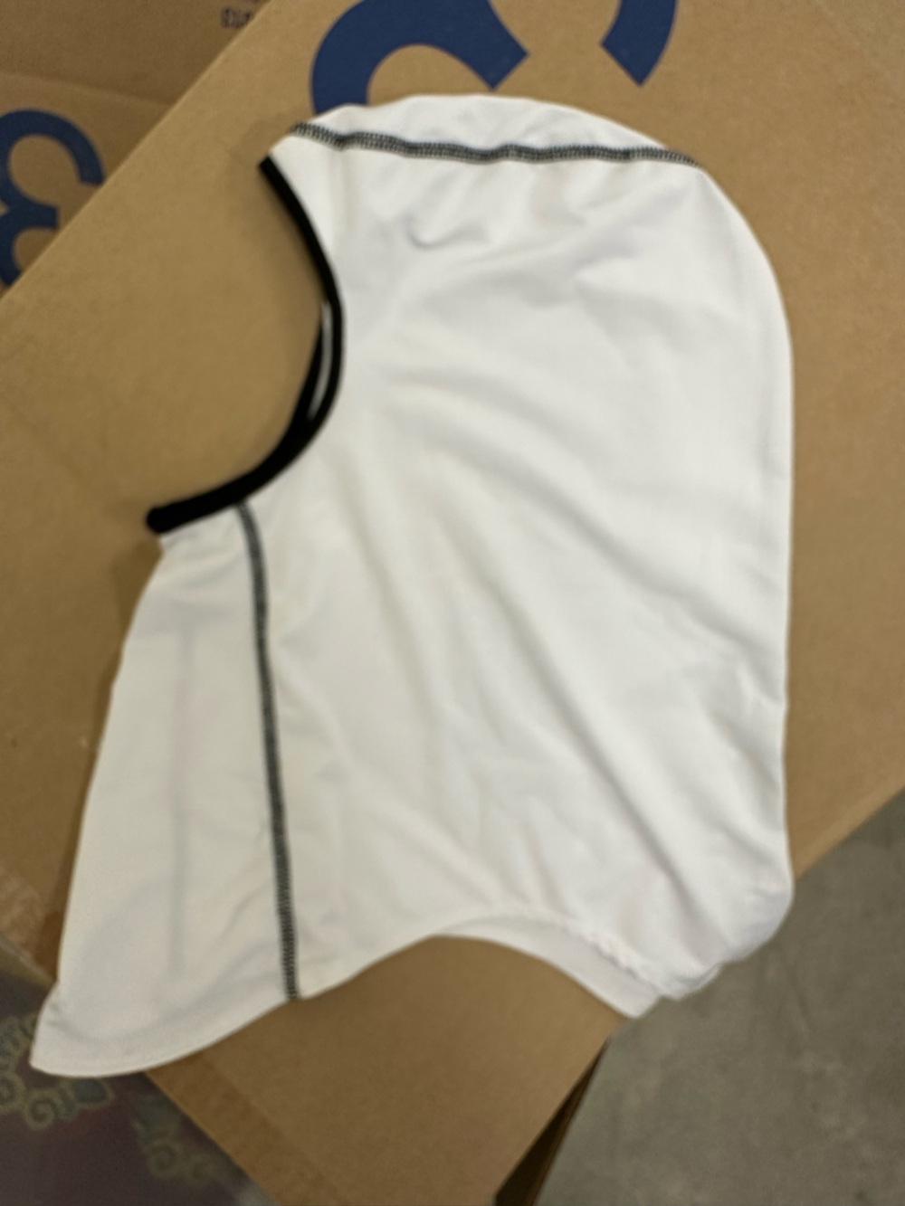 Nike Black Athletic Head Covering Hijab with Swoosh 2 for 1 - Picture 2 of 2